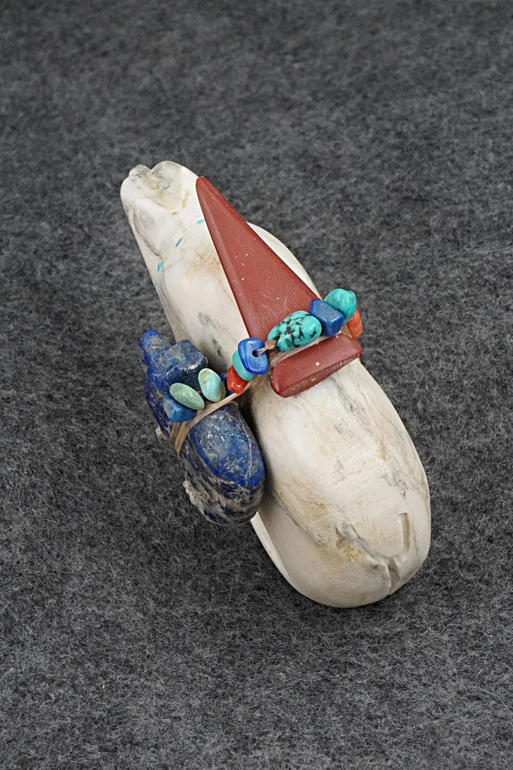 Bear Zuni Fetish Carving - Adrian Cachini