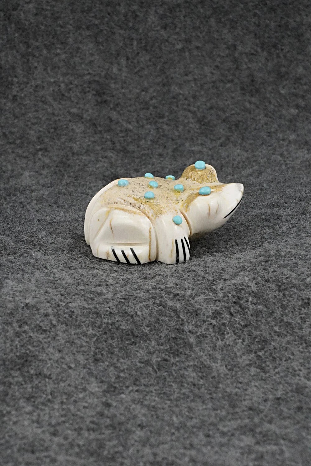 Frog Zuni Fetish Carving - Claudia Peina
