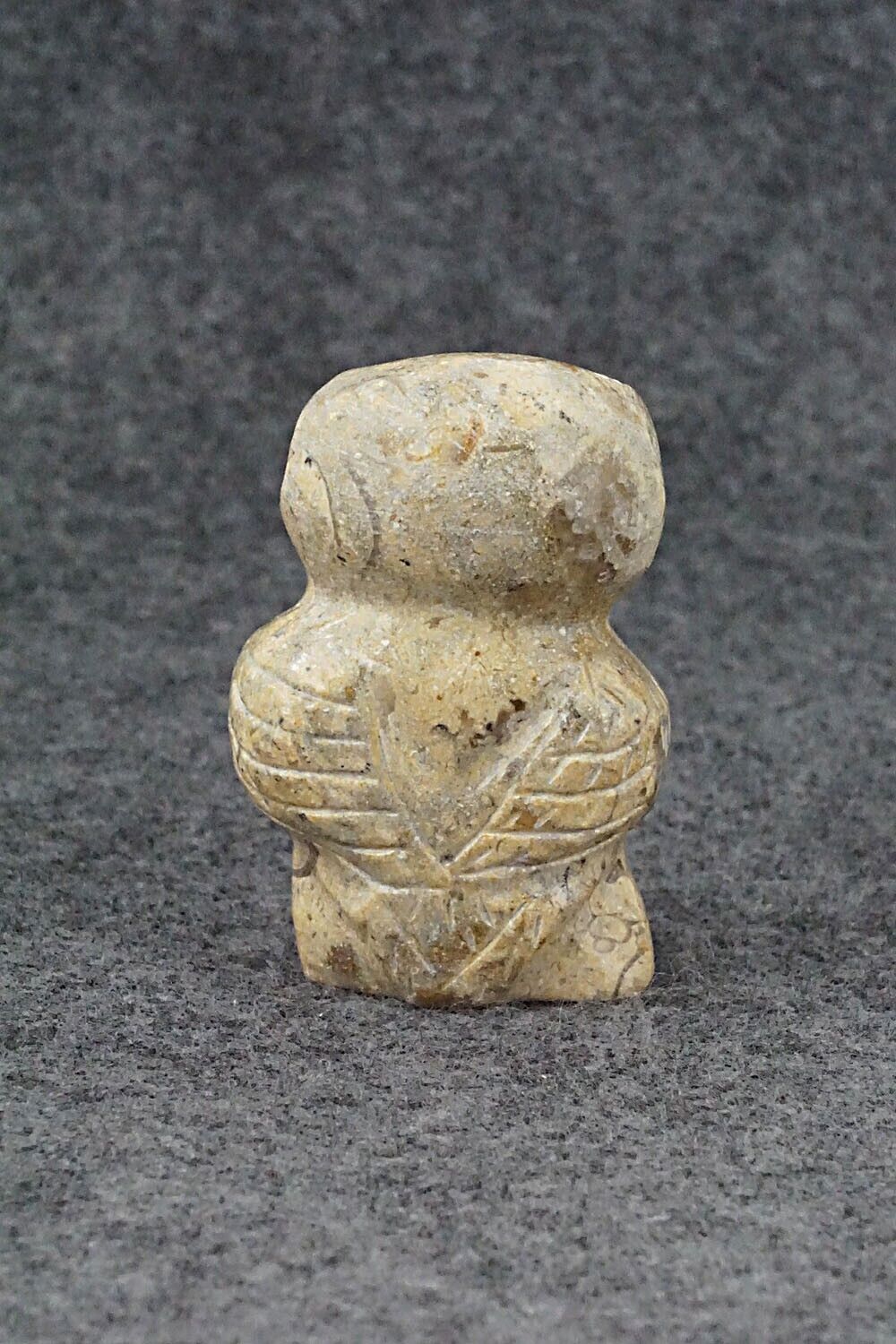 Owl Zuni Fetish Carving - Andres Lementino