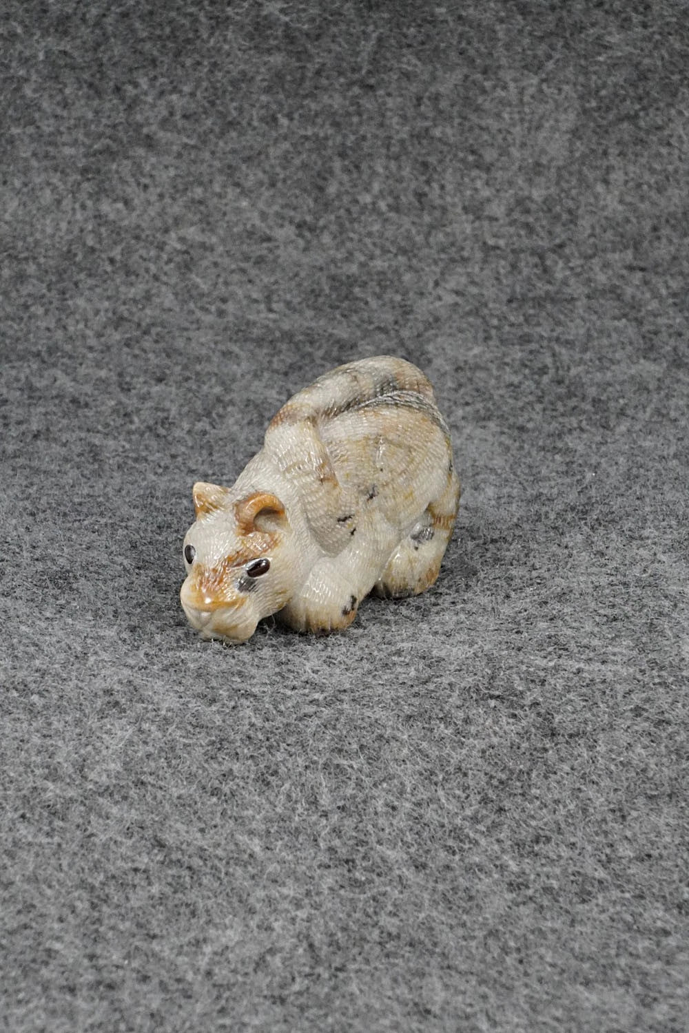 Mountain Lion Zuni Fetish Carving - Randy Lucio