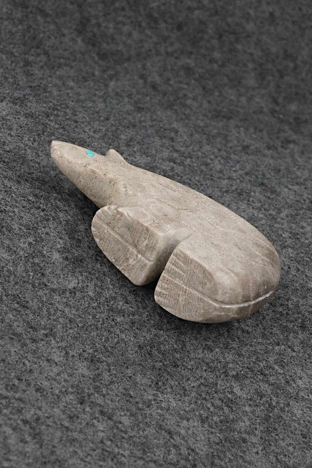 Bear Zuni Fetish Carving - Ronnie Lunasee