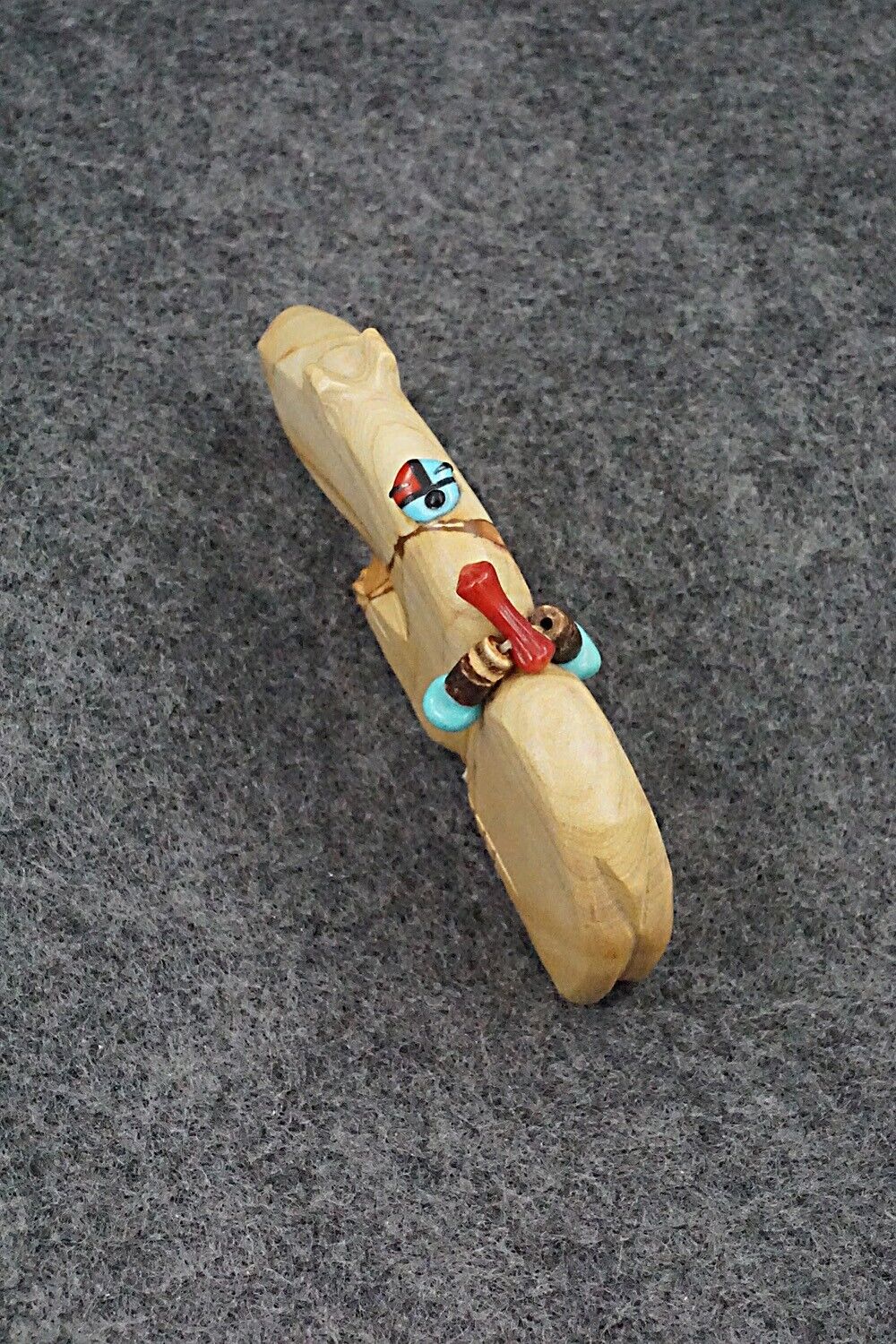 Bear Zuni Fetish Carving - Danette Laate