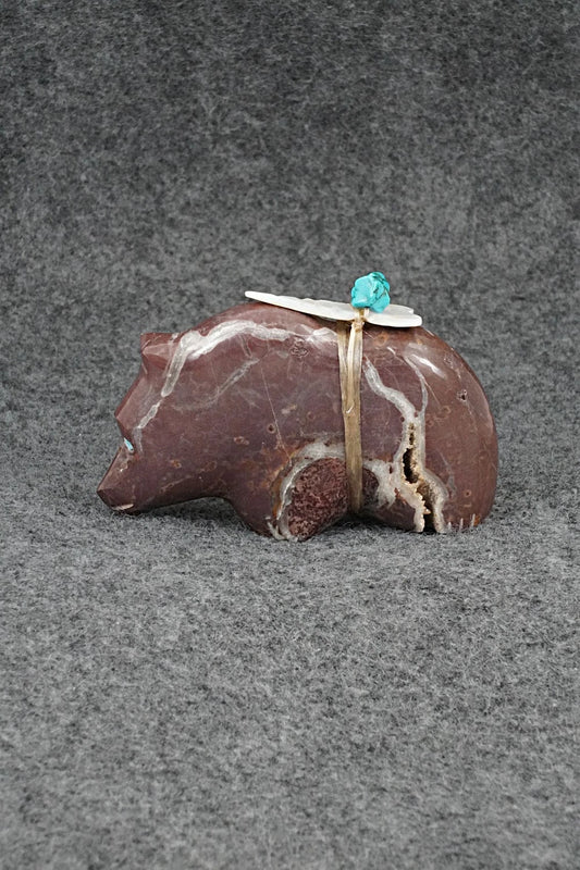 Bear Zuni Fetish Carving - Daphne Quam