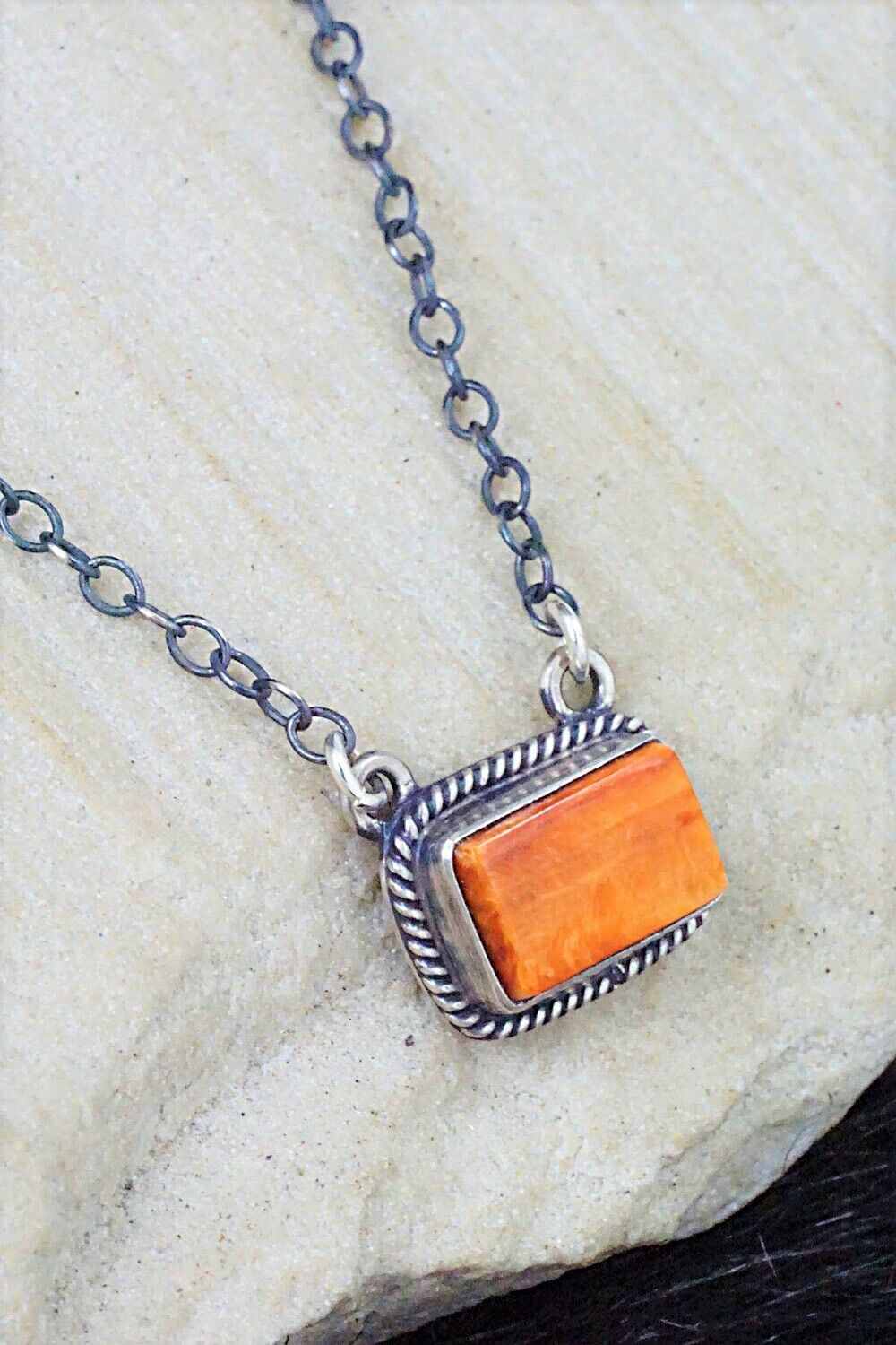 Spiny Oyster & Sterling Silver Necklace - Navajo