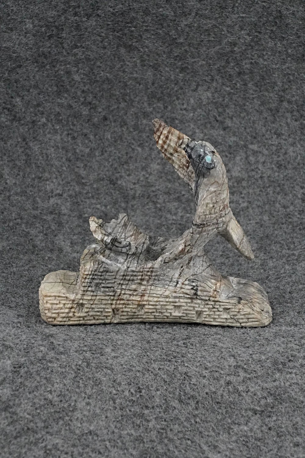 Eagle Zuni Fetish Carving - Herb Him