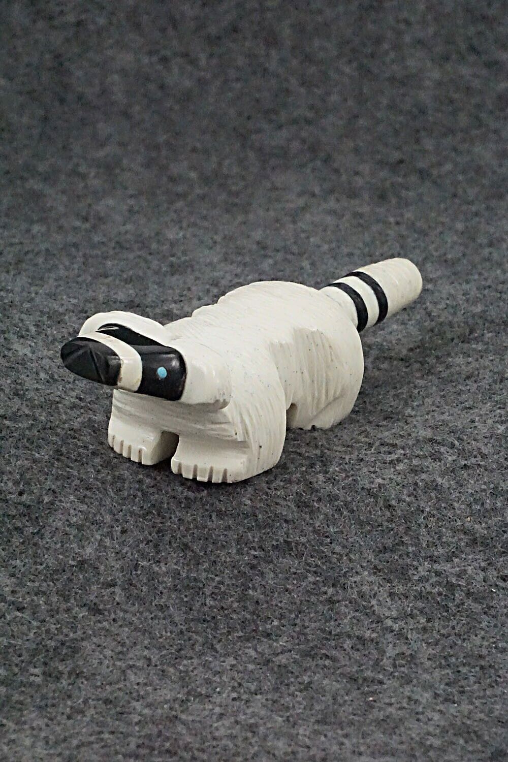 Raccoon Zuni Fetish Carving - Susette Lementino