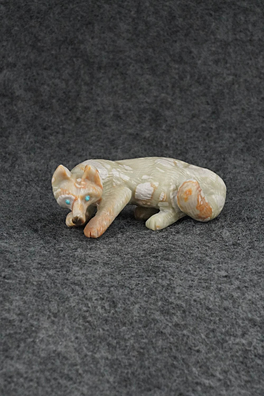 Wolf Zuni Fetish Carving - Wayne Cheama