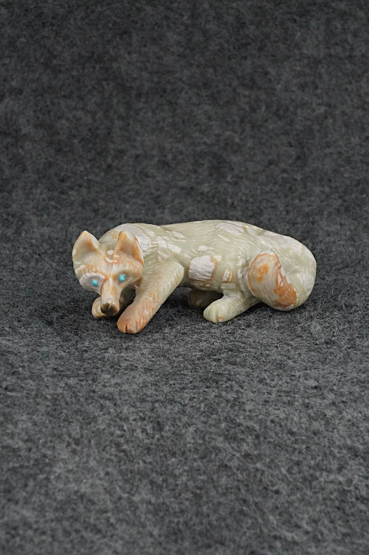 Wolf Zuni Fetish Carving - Wayne Cheama