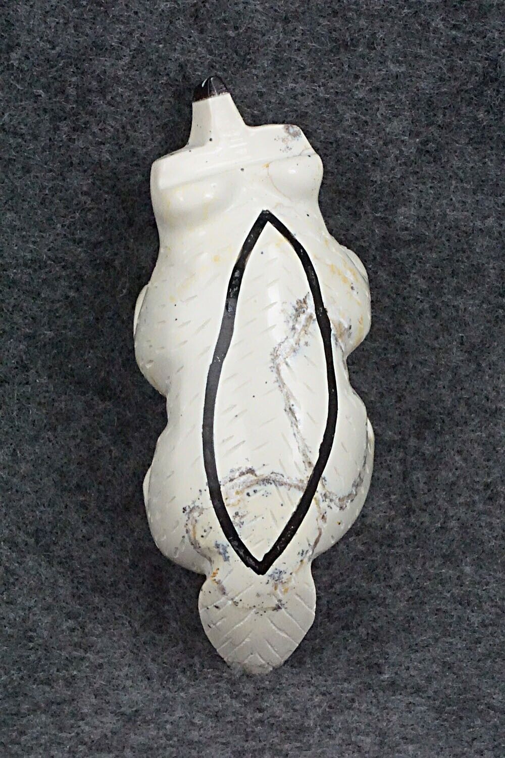 Badger Zuni Fetish Carving - Enrike Leekya