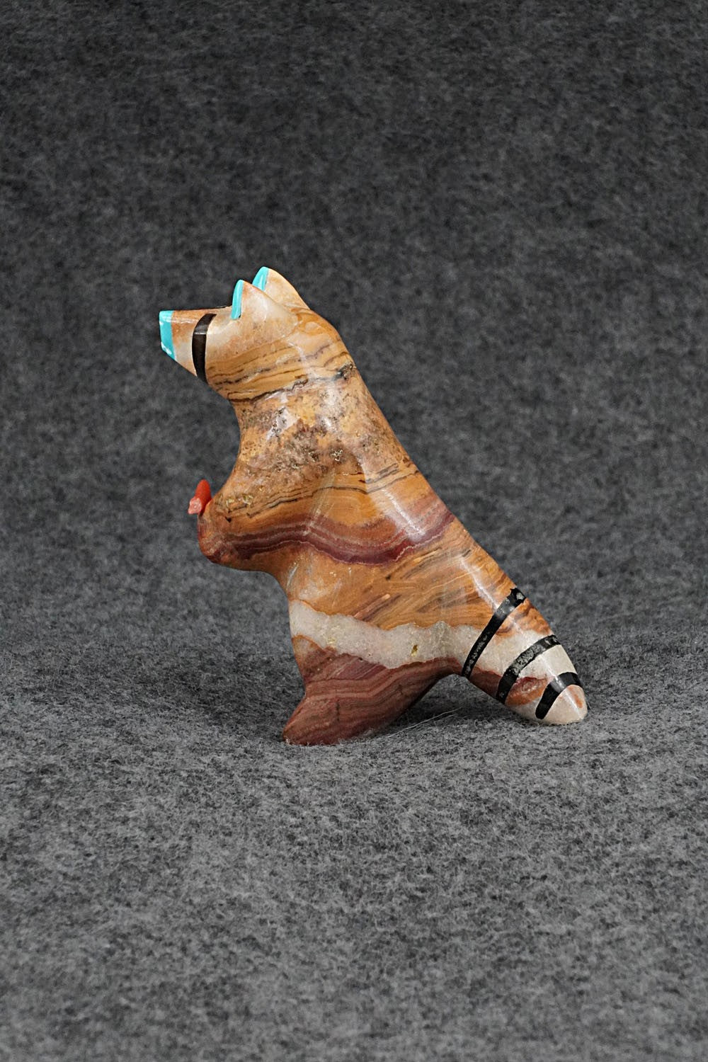 Raccoon Zuni Fetish Carving - Enrike Leekya