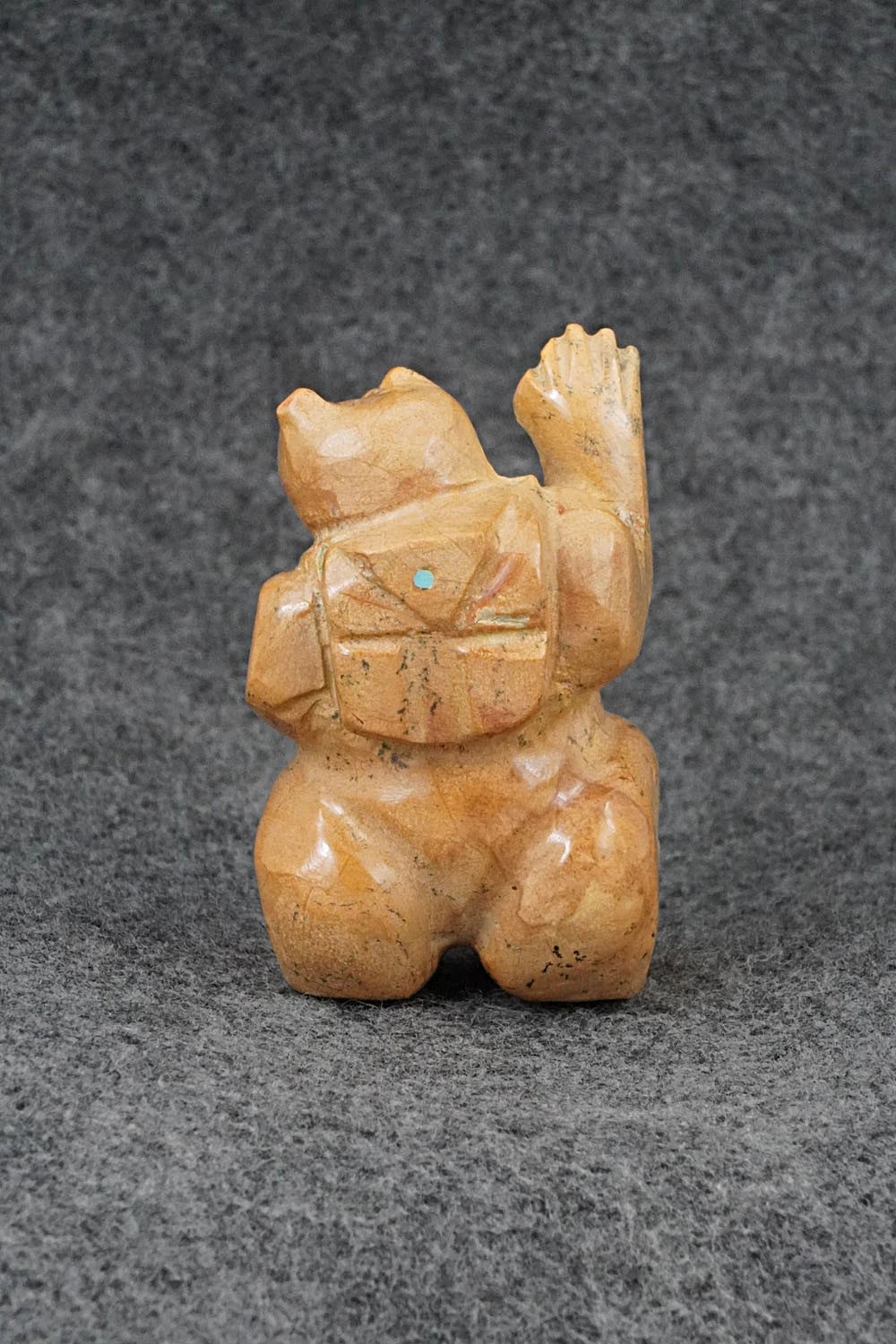 Bear Zuni Fetish Carving - Freddie Leekya