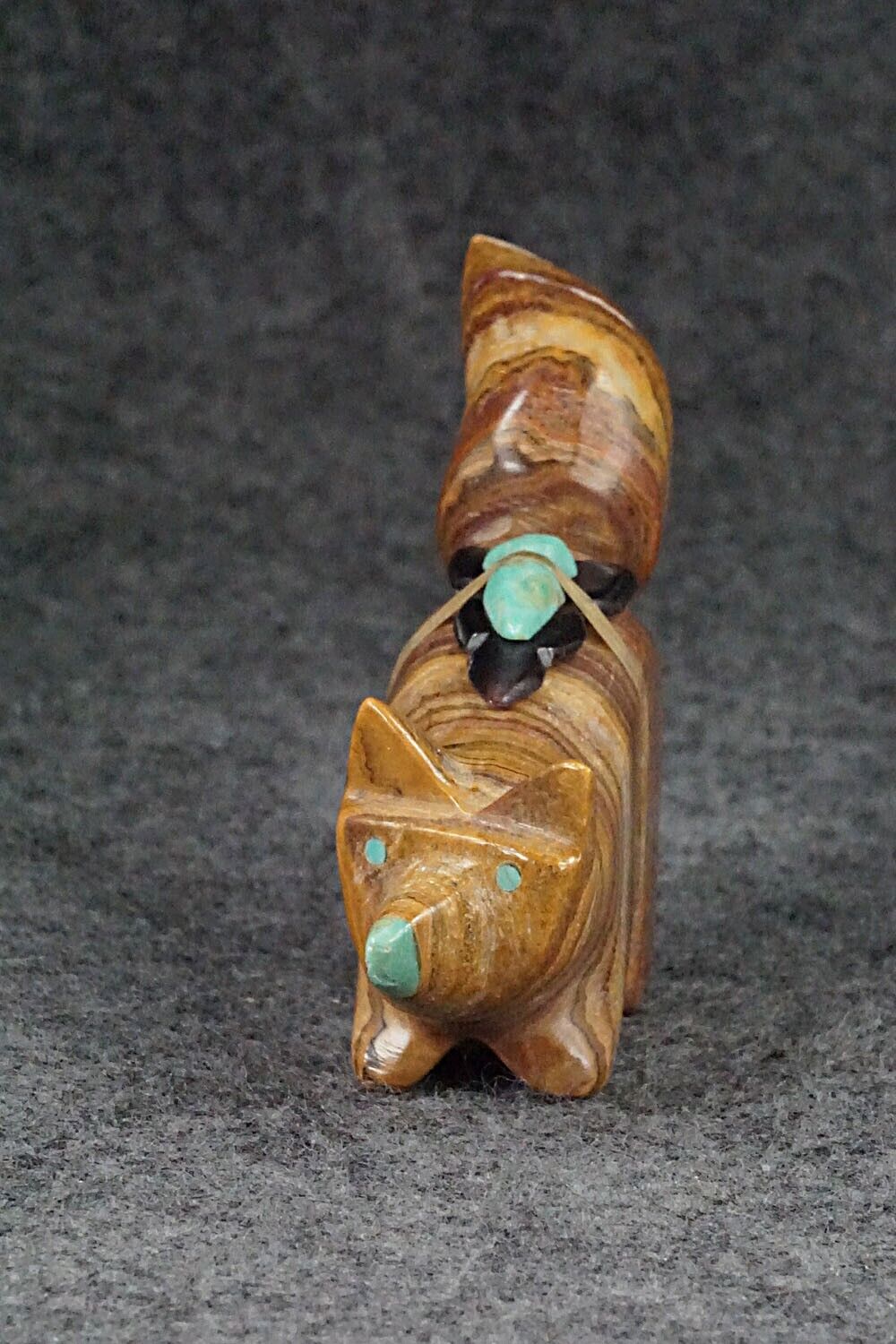 Wolf Zuni Fetish Carving - Enrike Leekya