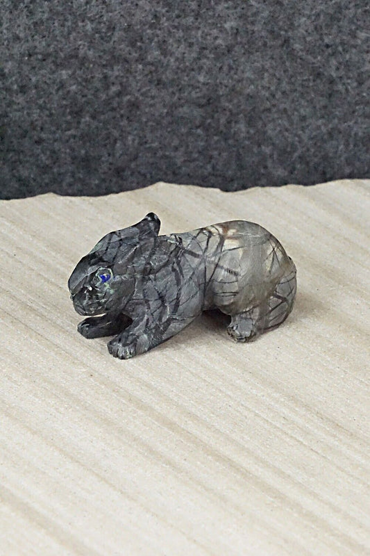 Rabbit Zuni Fetish Carving - Lance Cheama