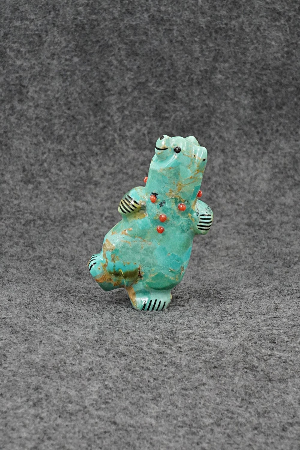 Bear Zuni Fetish Carving - Claudia Peina
