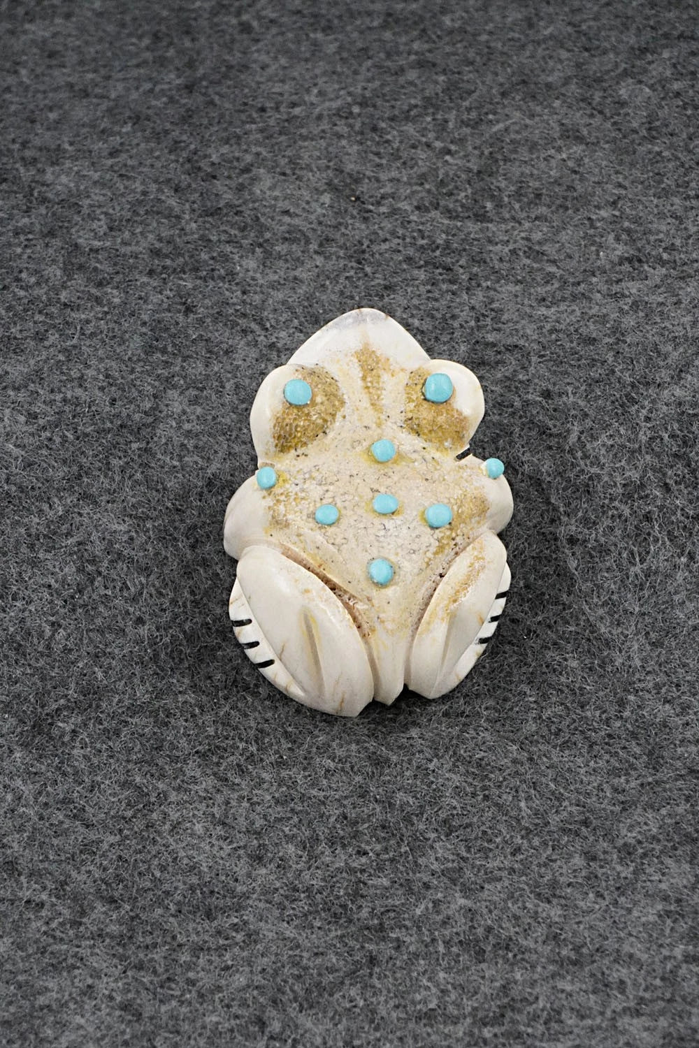 Frog Zuni Fetish Carving - Claudia Peina