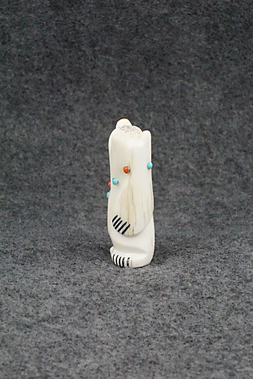 Bear Zuni Fetish Carving - Claudia Peina