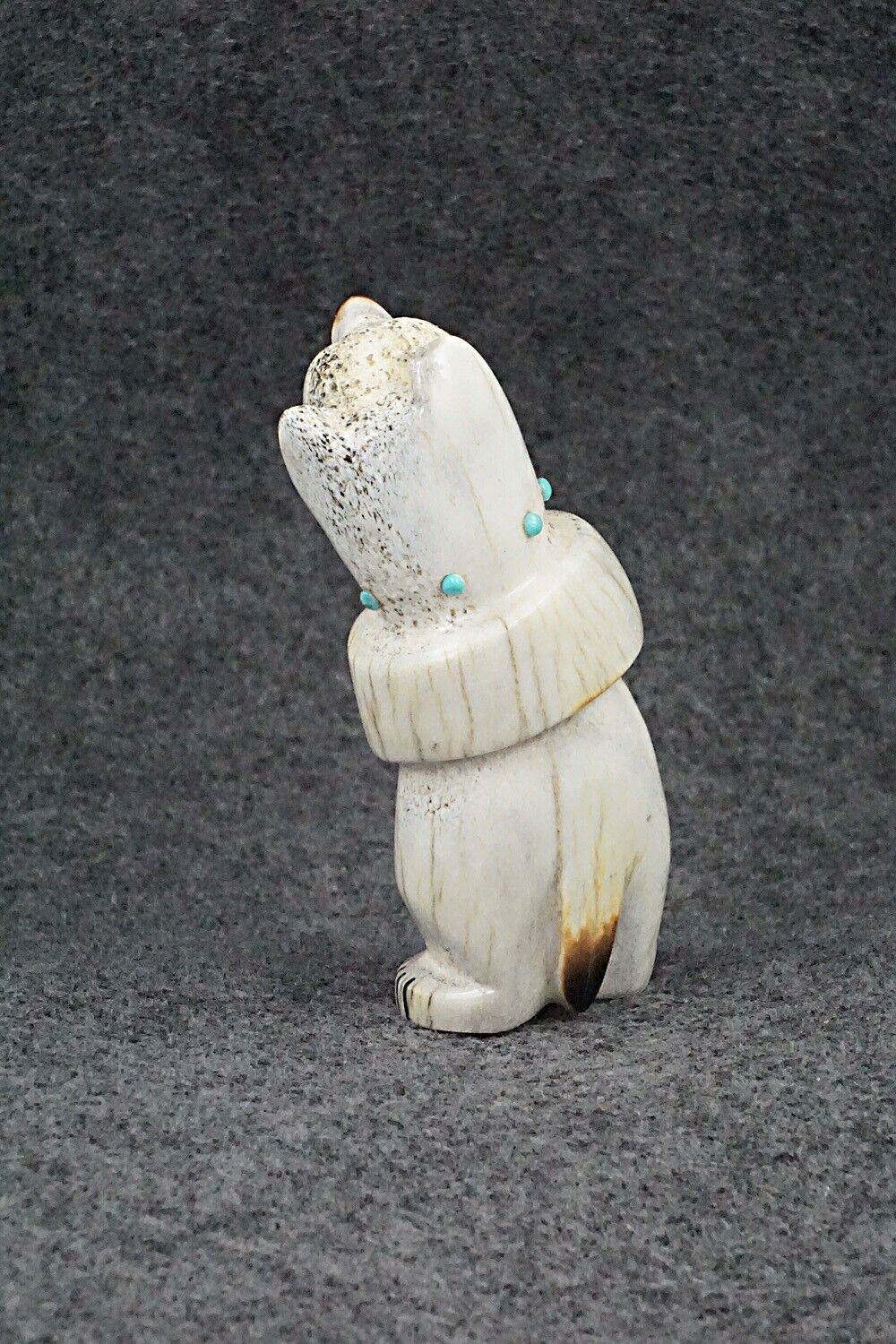 Bear Zuni Fetish Carving - Claudia Peina