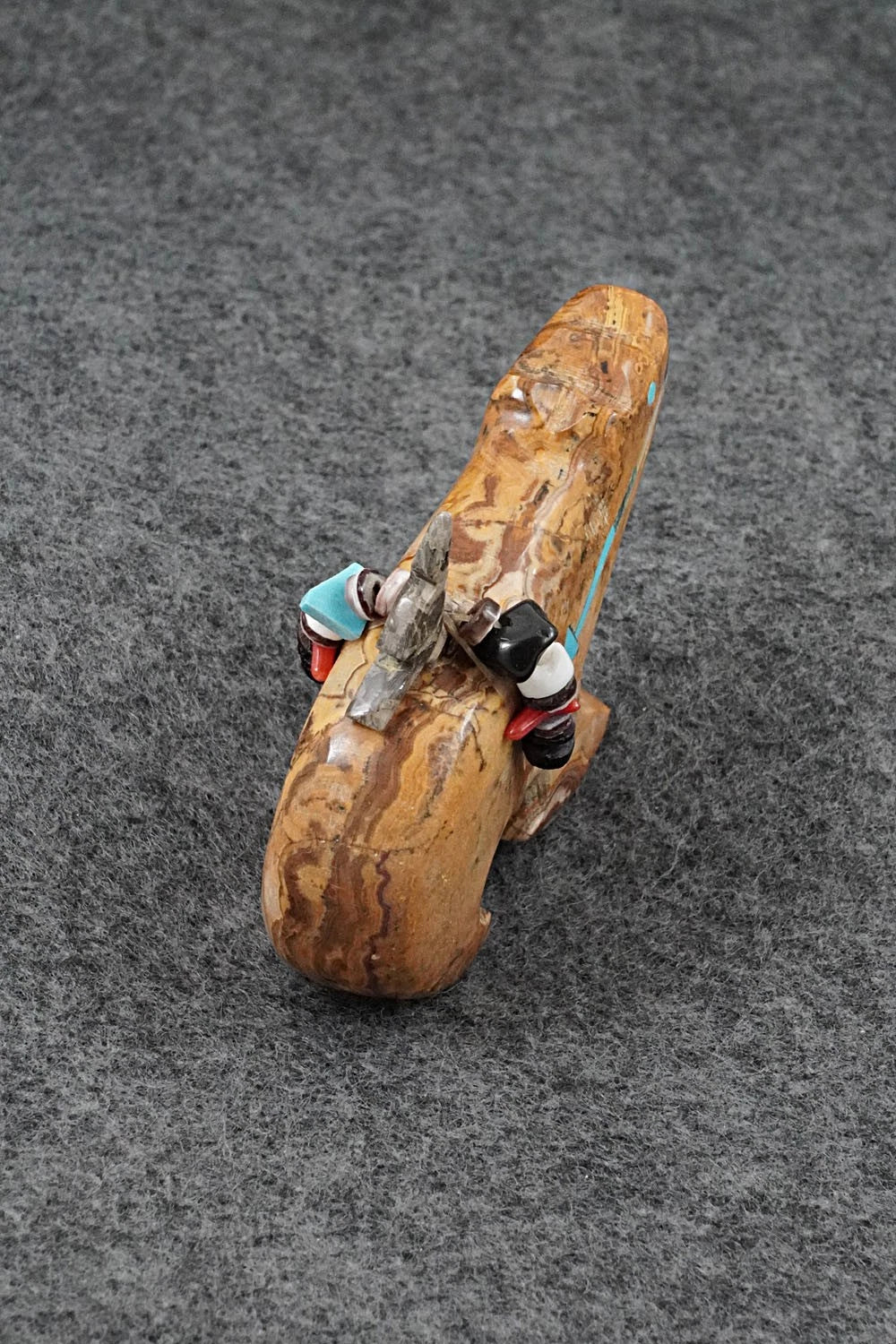 Bear Zuni Fetish Carving - Fernando Laiwakete