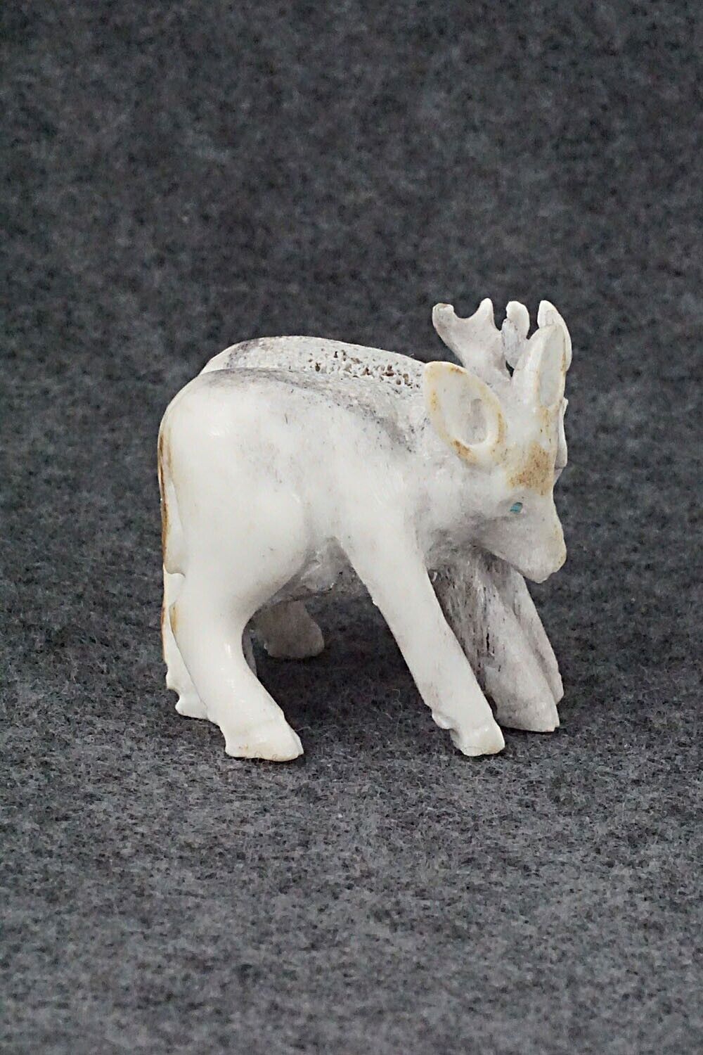 Deer Zuni Fetish Carving - Maxx Laate