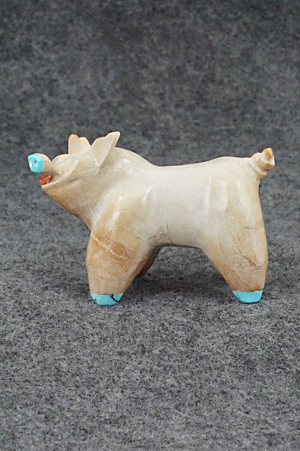 Pig Zuni Fetish Carving - Freddie Leekya