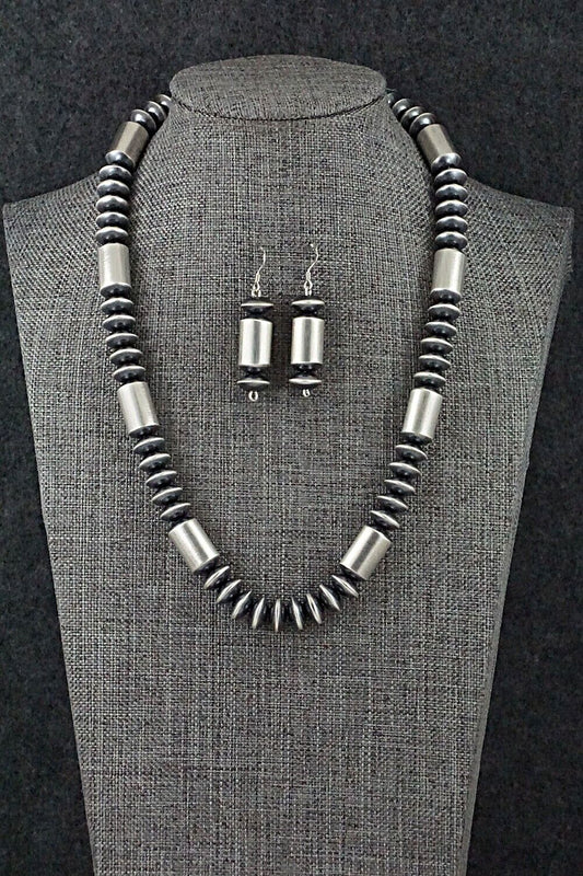 Navajo Pearl Sterling Silver Necklace Set - Tonisha Haley