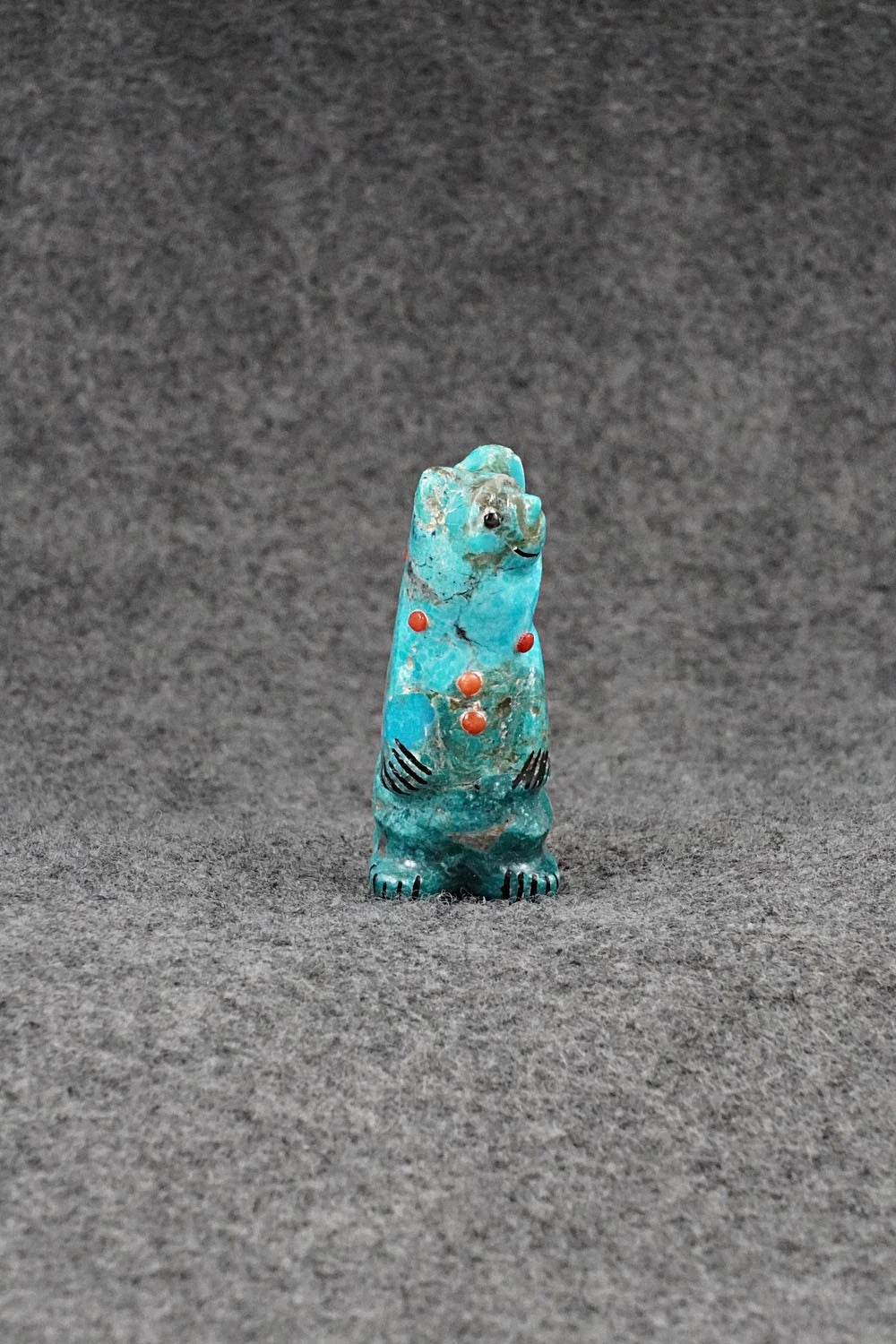 Bear Zuni Fetish Carving - Claudia Peina