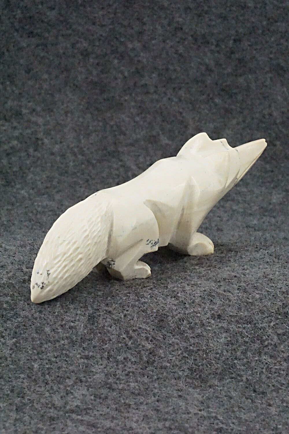 Wolf Zuni Fetish Carving - Tony Mackel