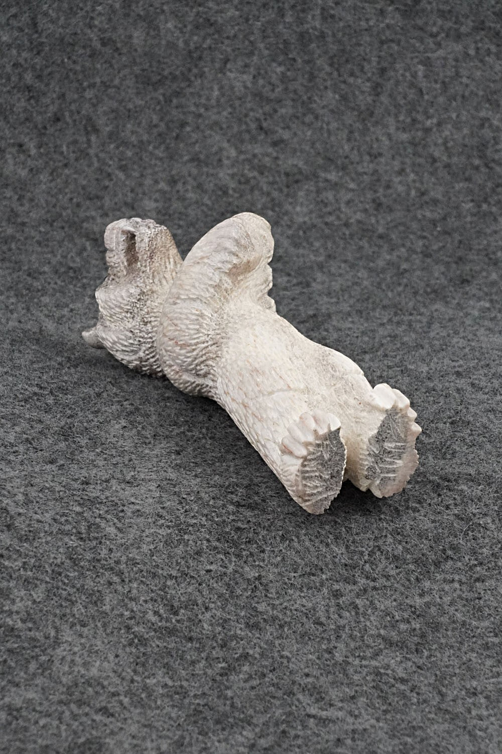 Bear Zuni Fetish Carving - Terrance Panteah