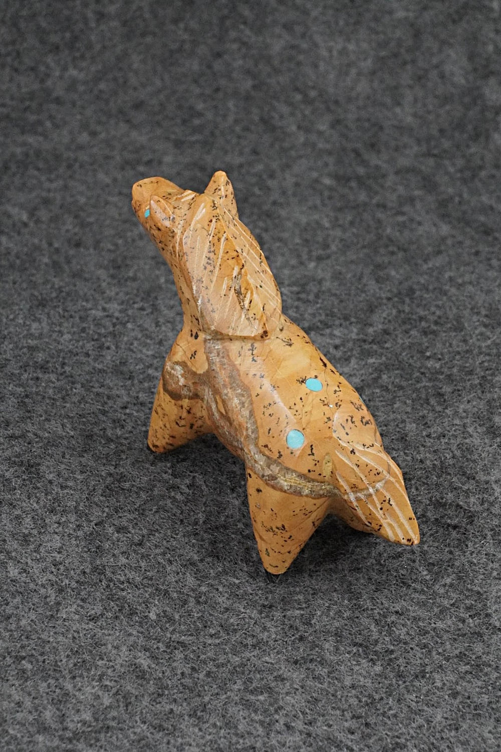 Horse Zuni Fetish Carving - Enrike Leekya