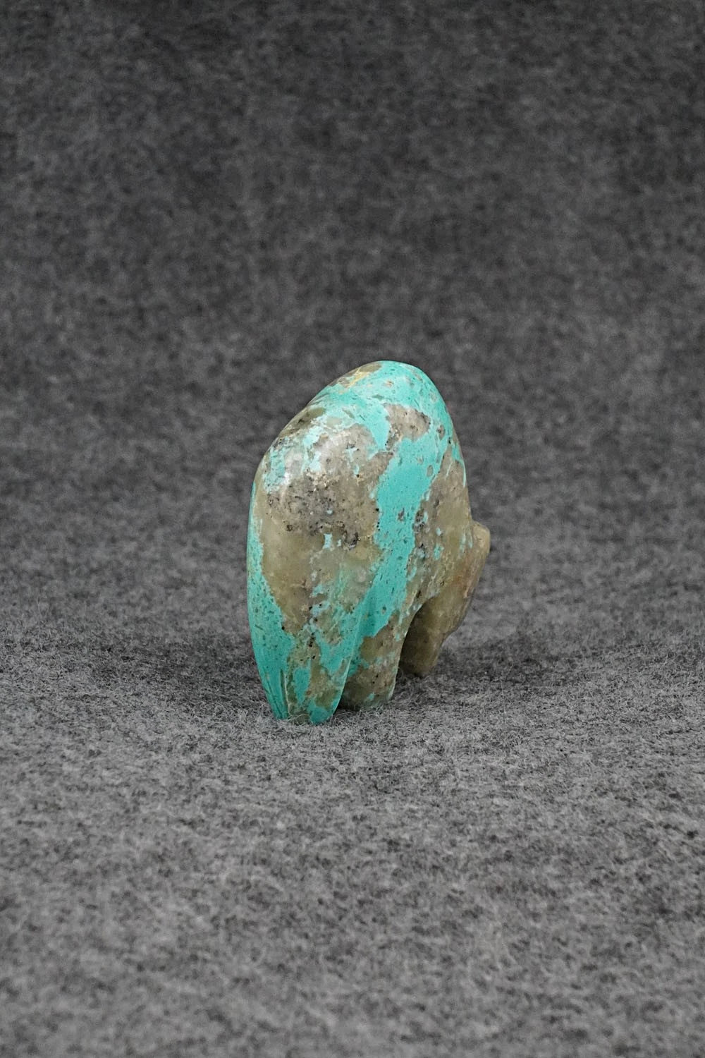 Bear Zuni Fetish Carving - Kenric Laiwekete