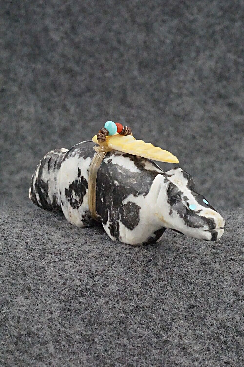 Wolf Zuni Fetish Carving - Peter Gasper