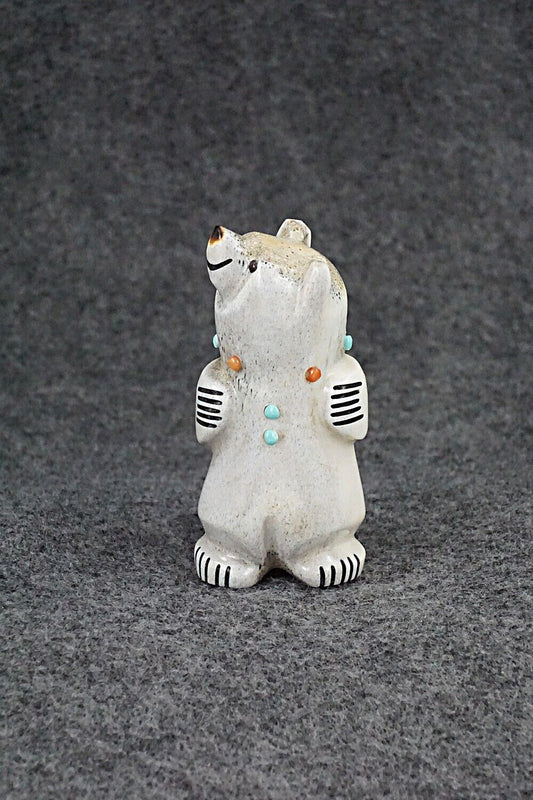 Bear Zuni Fetish Carving - Claudia Peina