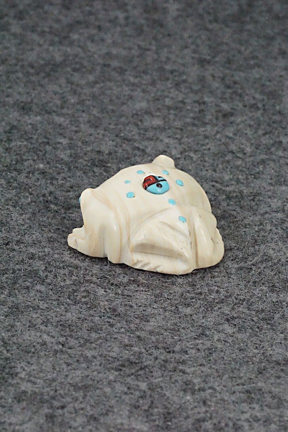 Frog Zuni Fetish Carving - Danette Laate