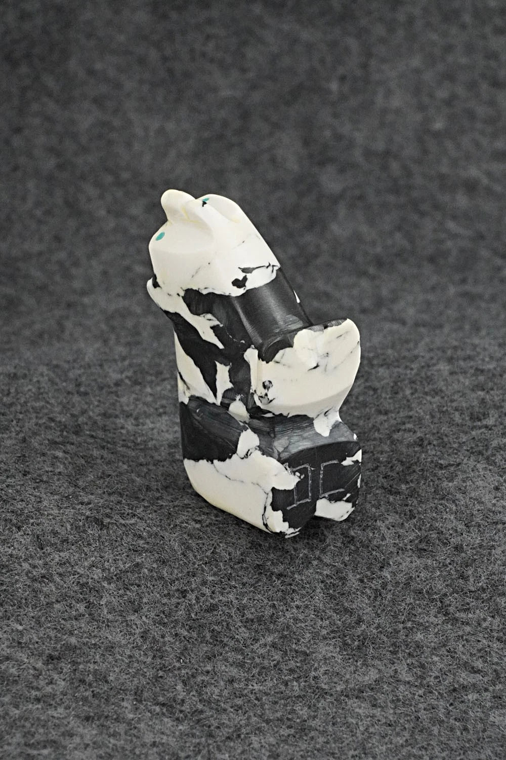 Bear Zuni Fetish Carving - David Chavez