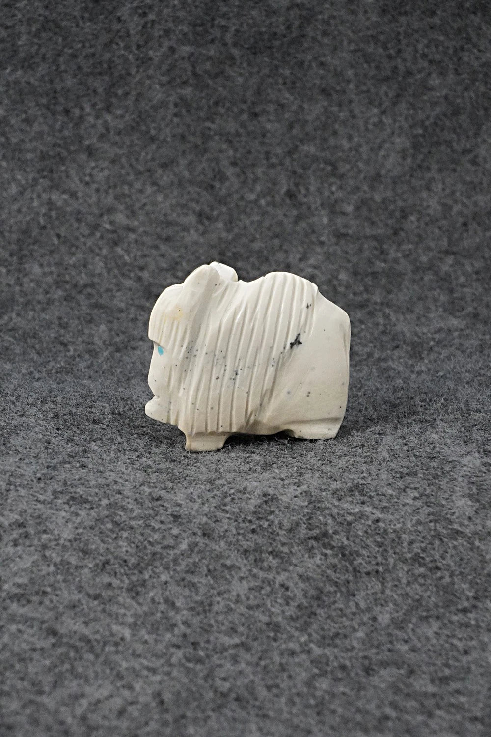 Buffalo Zuni Fetish Carving - Gilbert Lonjose