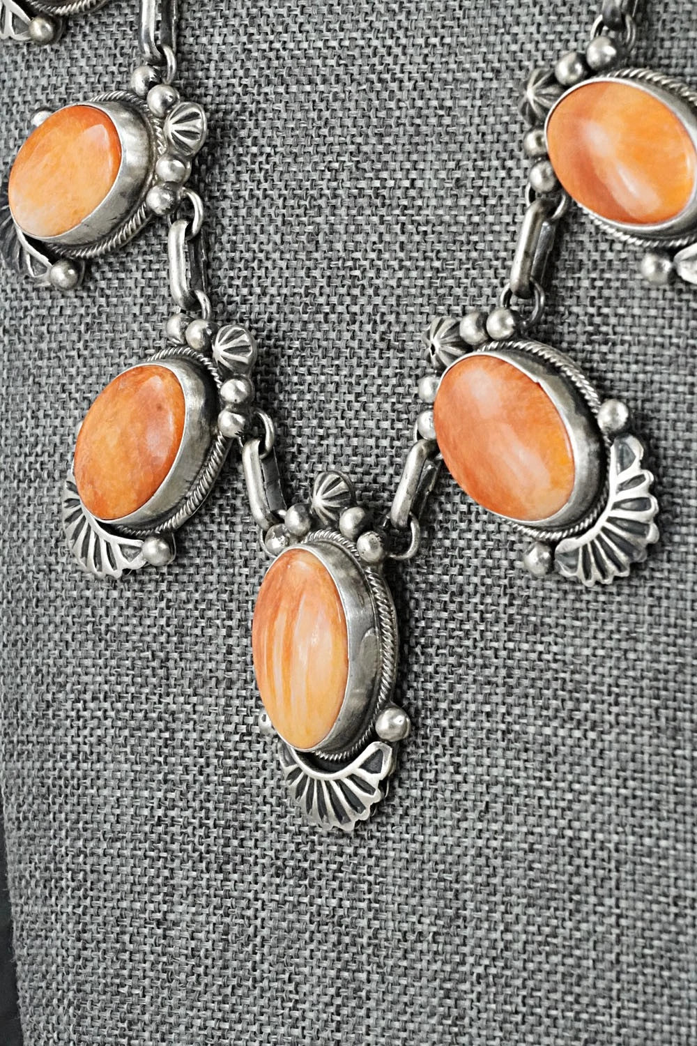 Spiny Oyster & Sterling Silver Necklace and Earrings Set - Paul Livingston