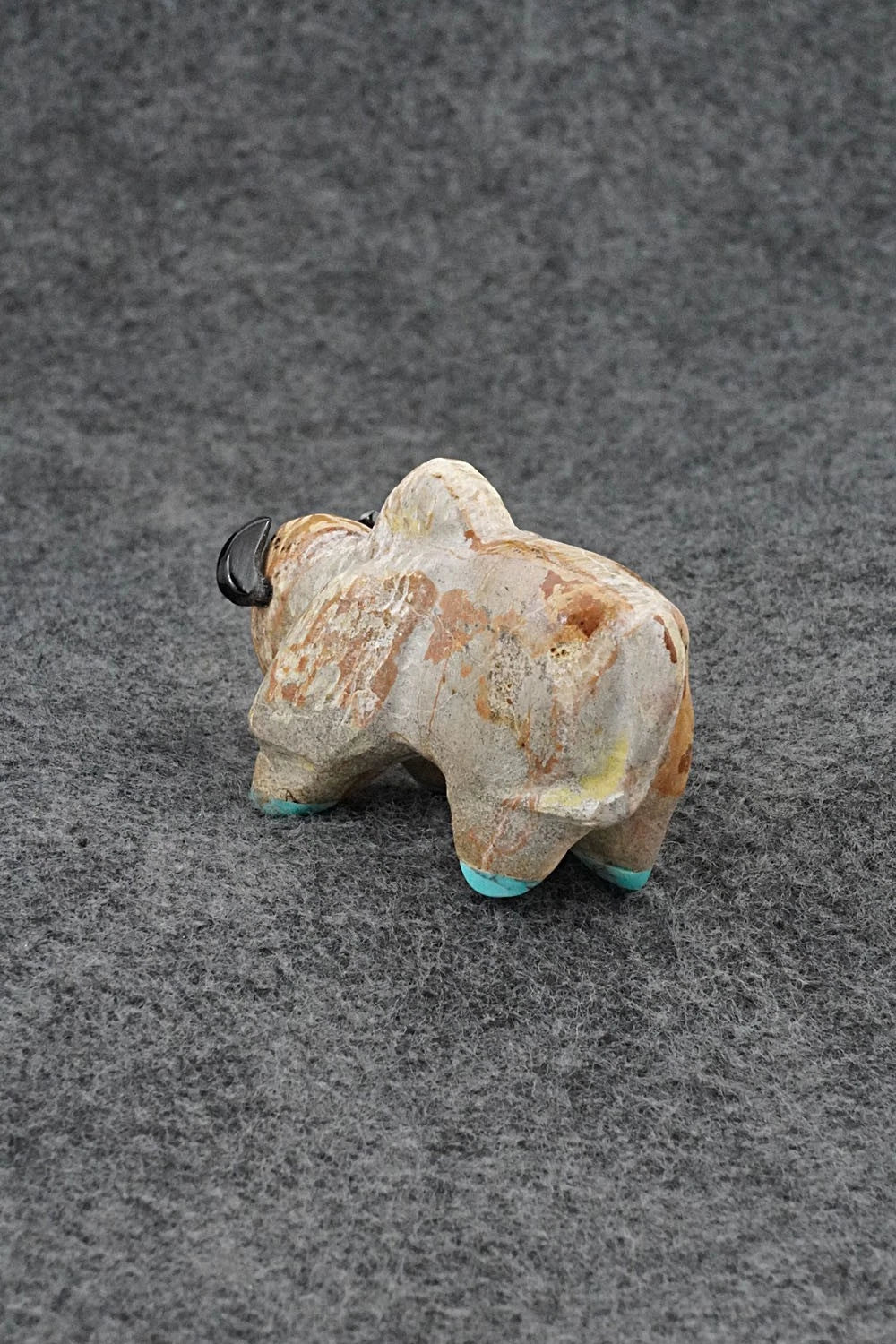 Buffalo Zuni Fetish Carving - Freddie Leekya