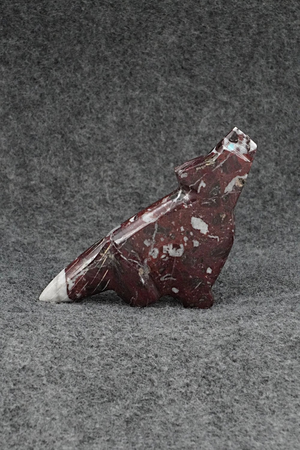 Wolf Zuni Fetish Carving - Kenric Laiwakete