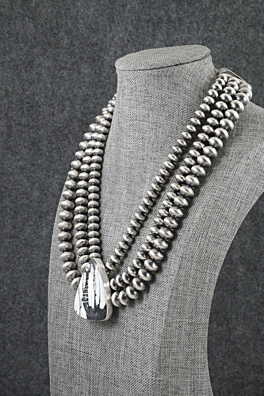 White Buffalo & Sterling Silver Navajo Pearl Necklace - Gruber & Halwood