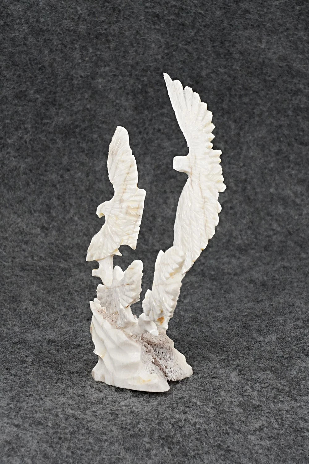 Eagle Zuni Fetish Carving - Ruben Najera