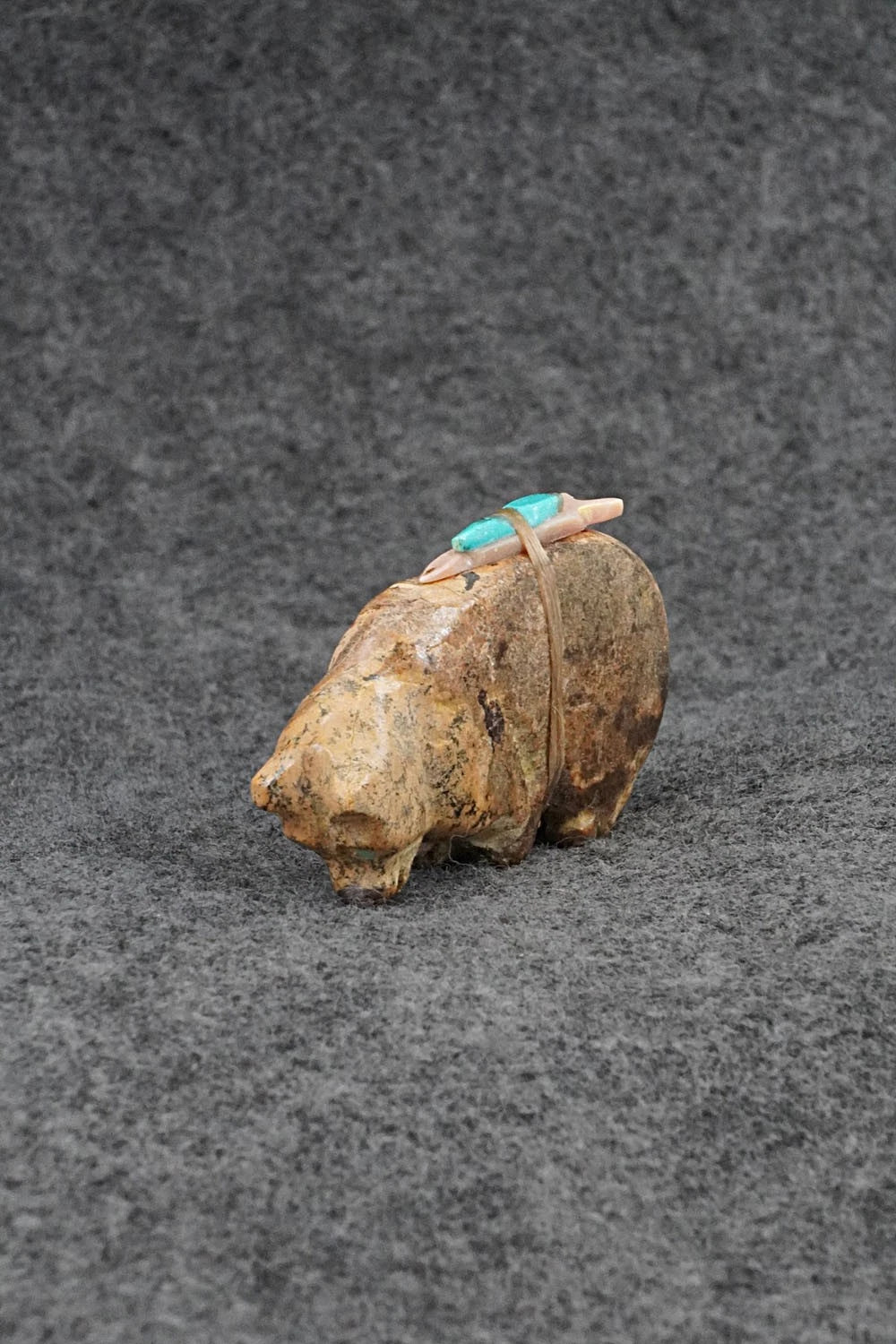 Bear Zuni Fetish Carving - Freddie Leekya