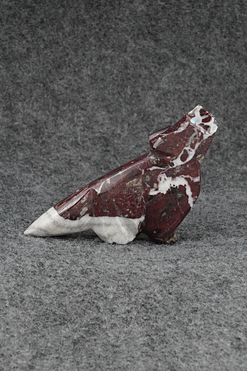 Wolf Zuni Fetish Carving - Kenric Laiwakete