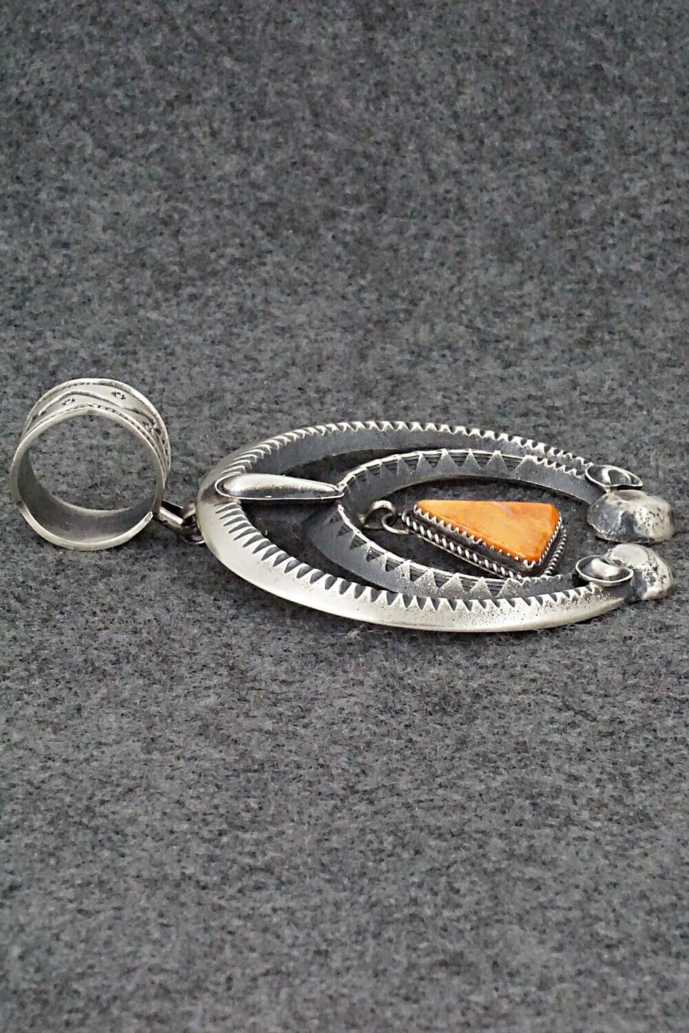 Spiny Oyster & Sterling Silver Naja Pendant - Martha Cayatineto