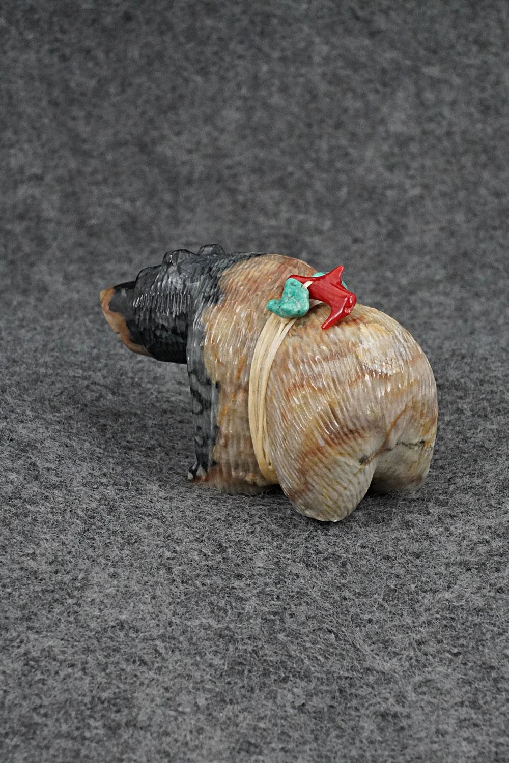 Bear Zuni Fetish Carving - Farlan & Paulette Quam