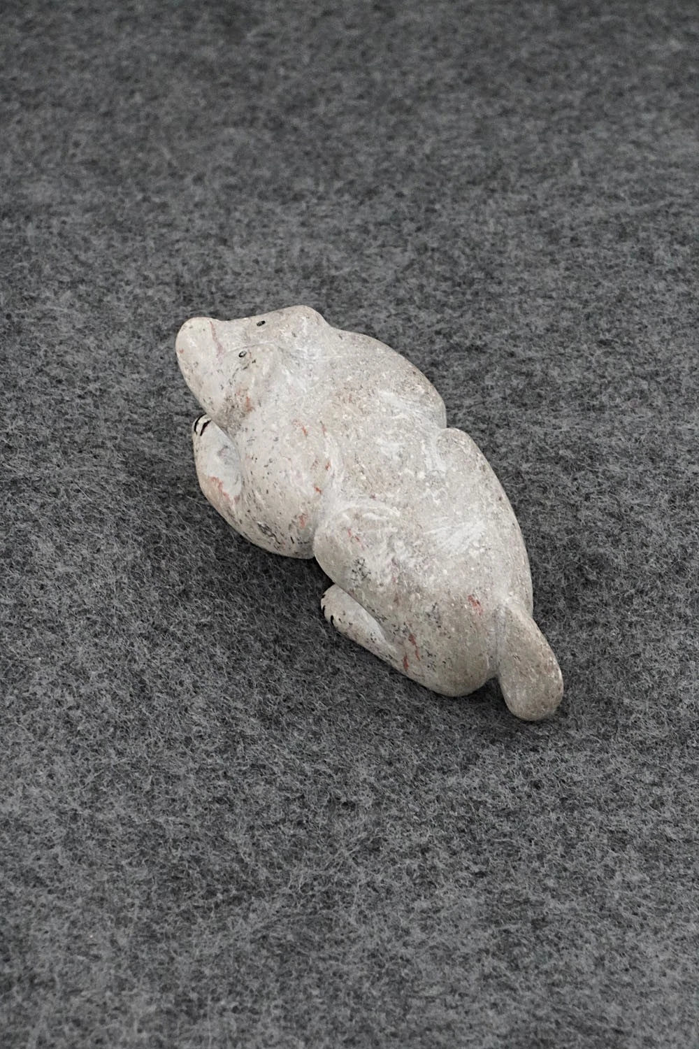 Bear Zuni Fetish Carving - Rick Kallestewa