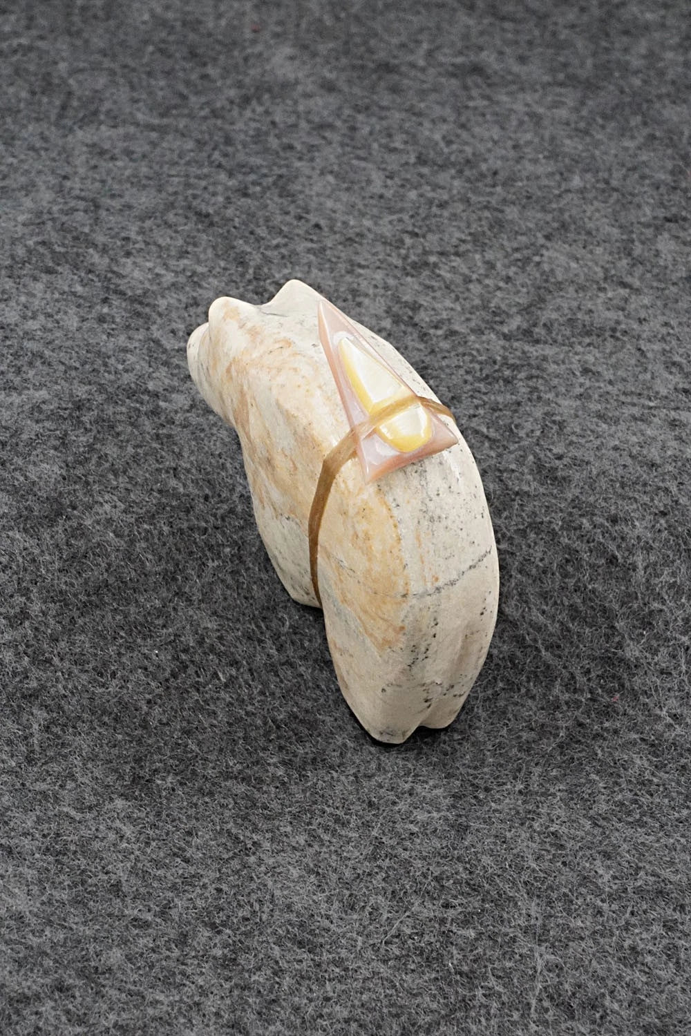 Bear Zuni Fetish Carving - Delvin Leekya