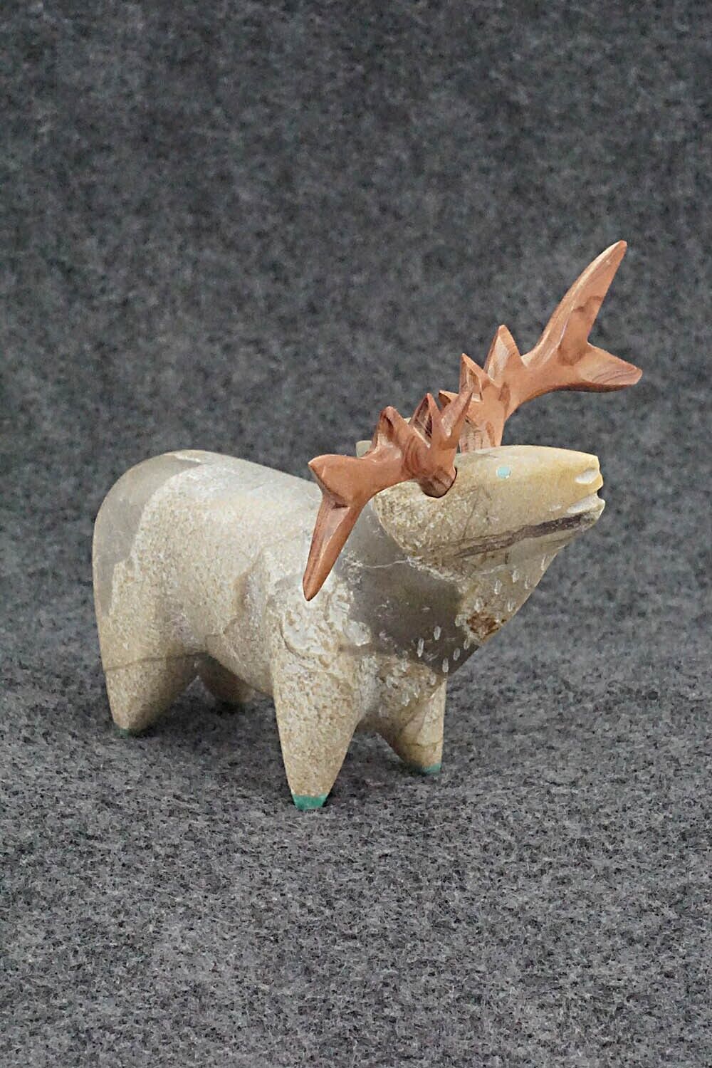 Elk Zuni Fetish Carving - Enrike Leekya
