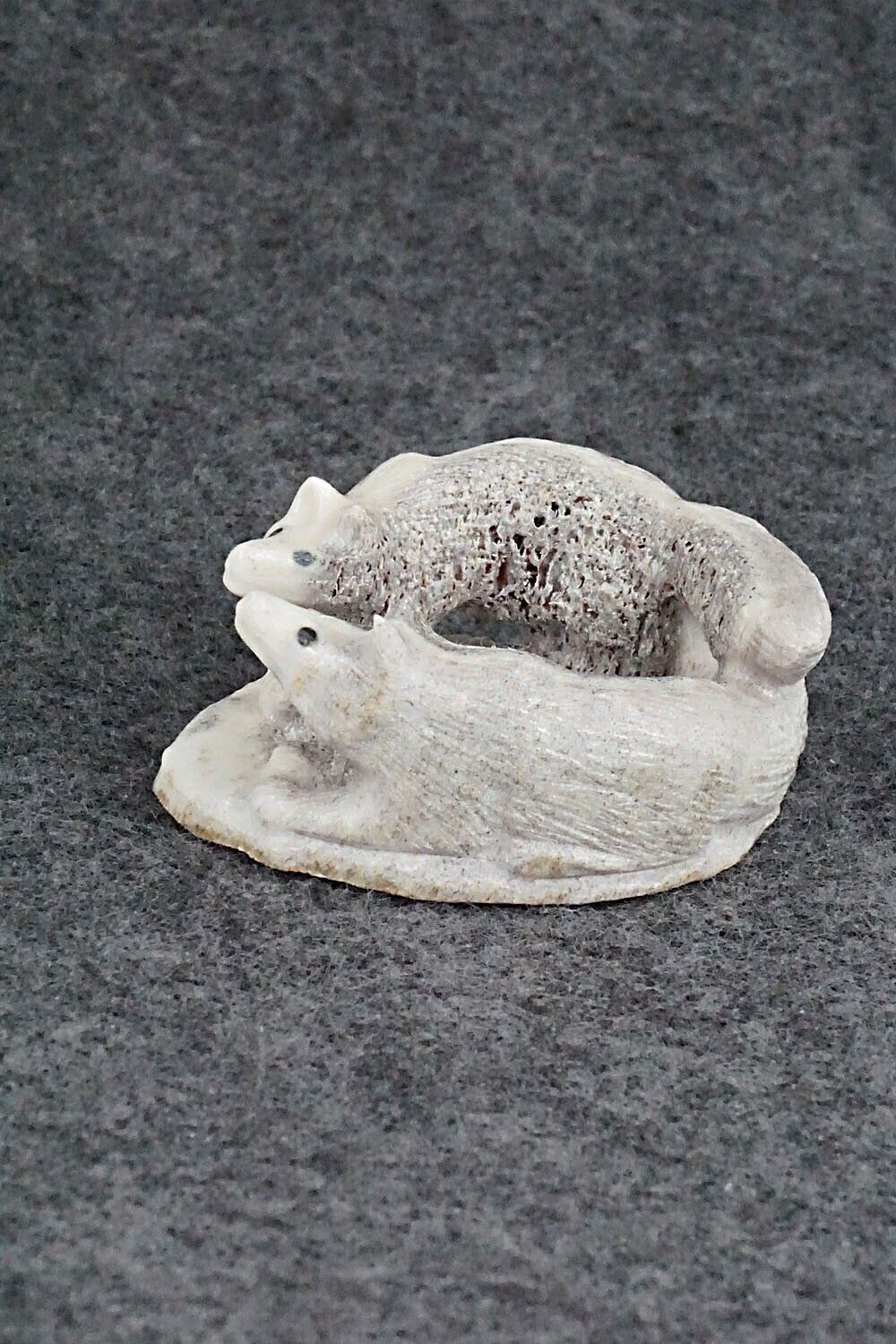 Wolf Zuni Fetish Carving - Maxx Laate