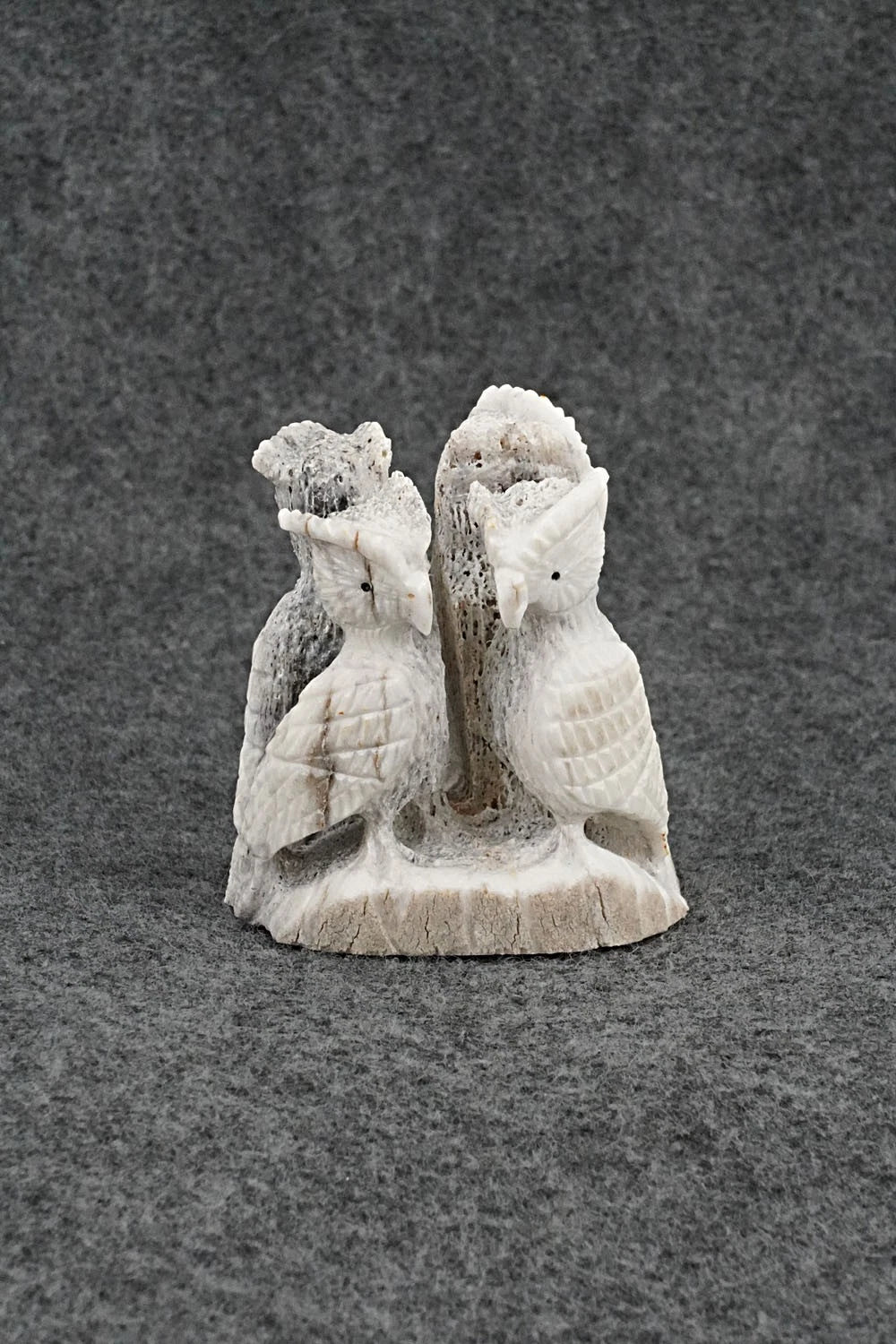 Owls Zuni Fetish Carving - Chris Peina