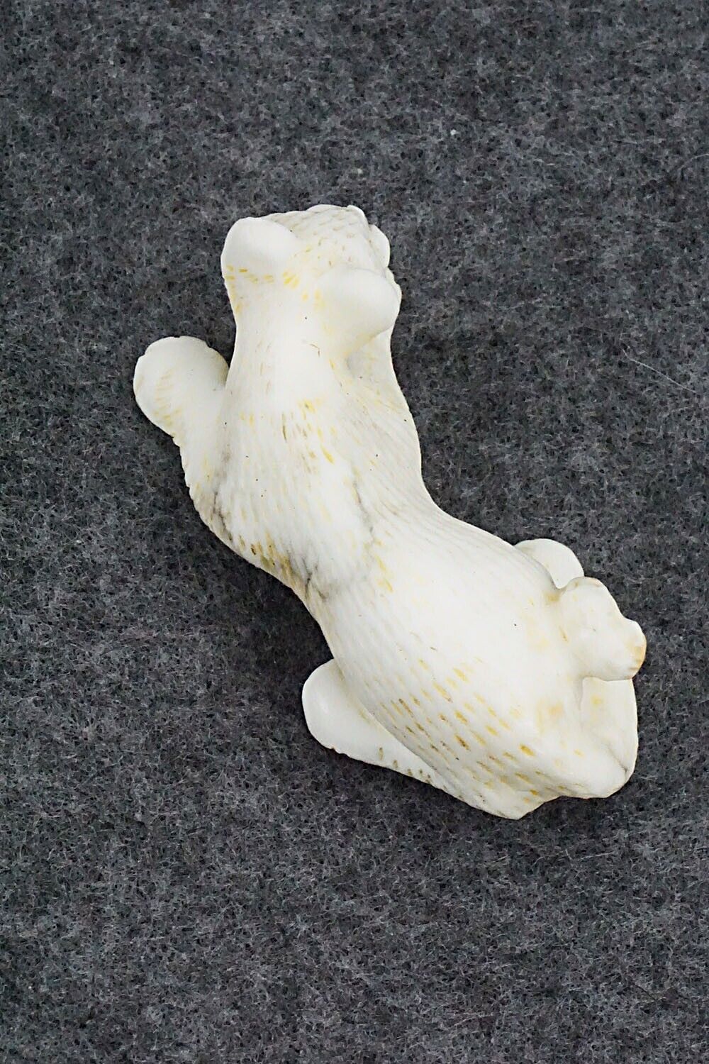 Mountain Lion Zuni Fetish Carving - Wilfred Cheama